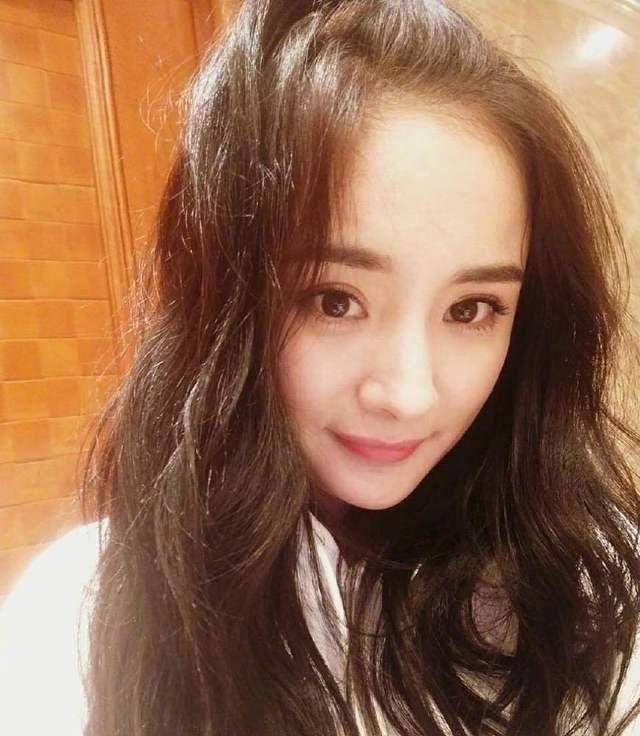 熟女仙女朋克风青春美少女,杨幂各种风格都能驾驭啊,永远的女神_聂