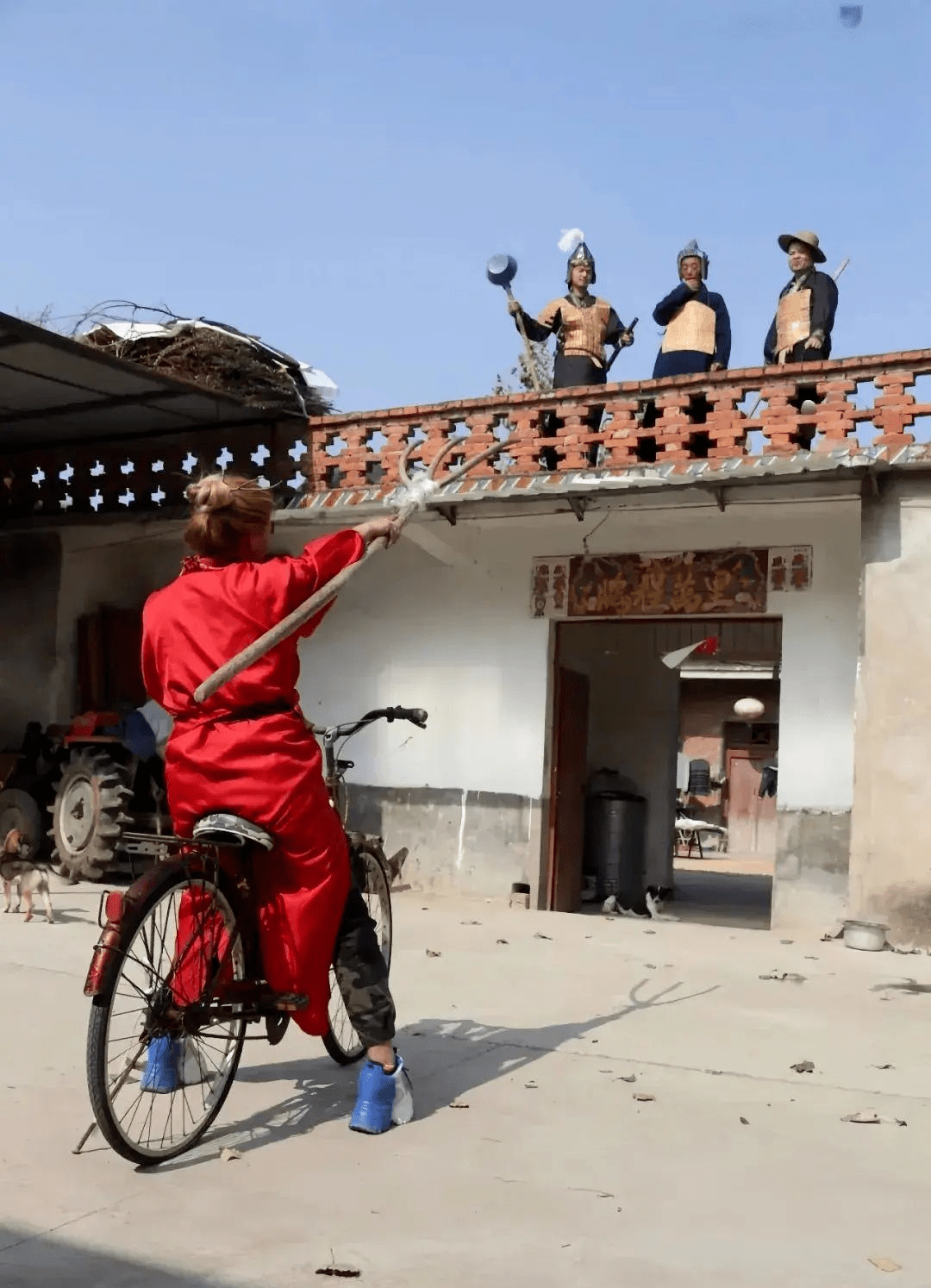 一集成本400元,却吸引40亿播放量_鲍小光_剪辑_道具