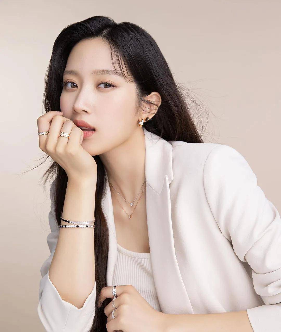 来自韩国的高颜值美女 017522(文佳煐)_姚敏_外国人_身份