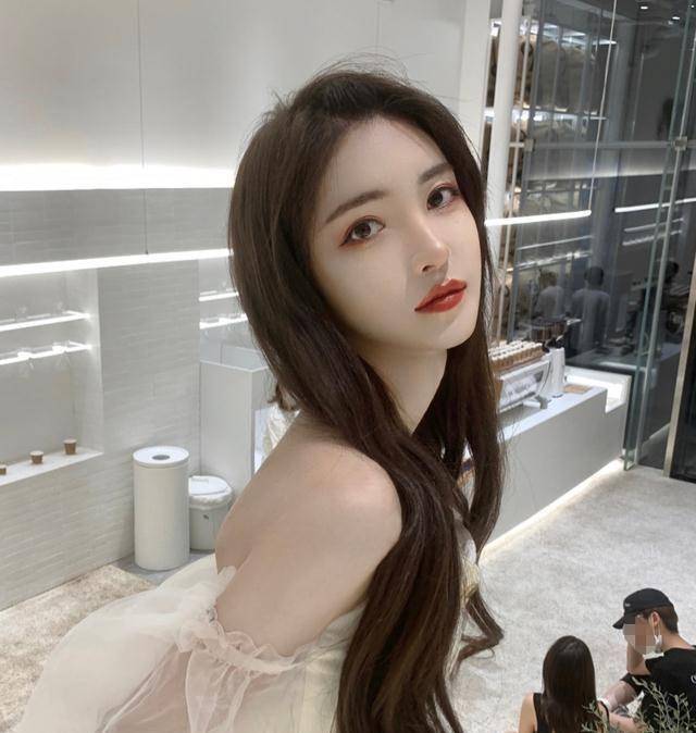 只是他的前女友赵温柔看不下去,并且厌恶的想呕吐.