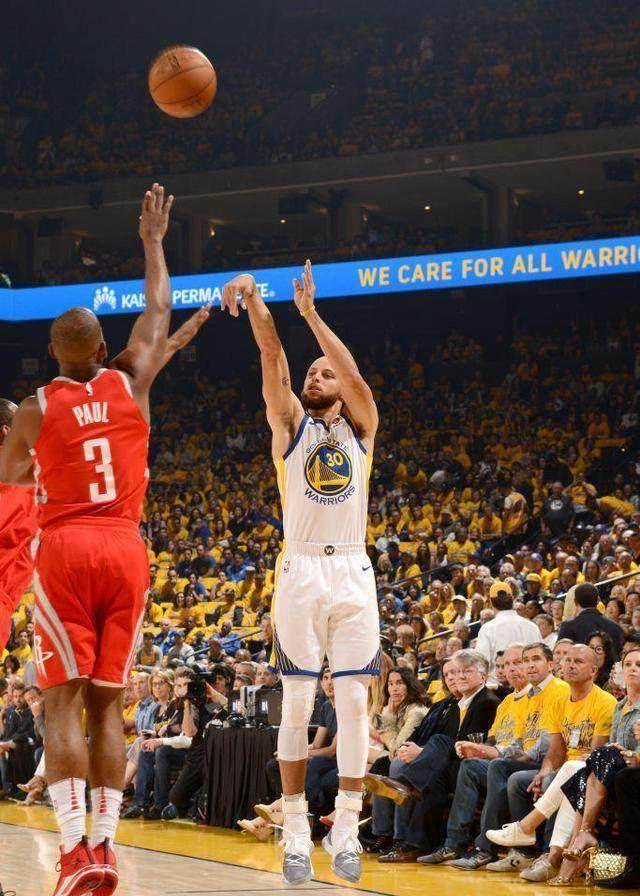 阿杜硬要给库里球,9分钟17分那个三分王回来了_杜兰特_状态_勇士