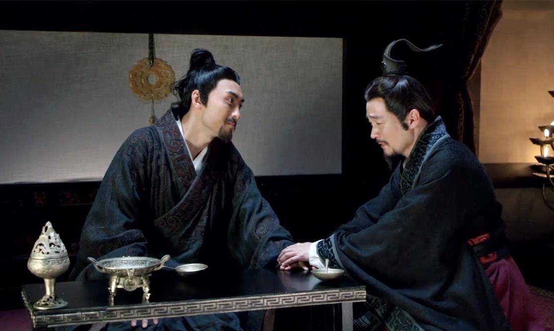 都是秦国功臣,为何商鞅被车裂,张仪却善终?