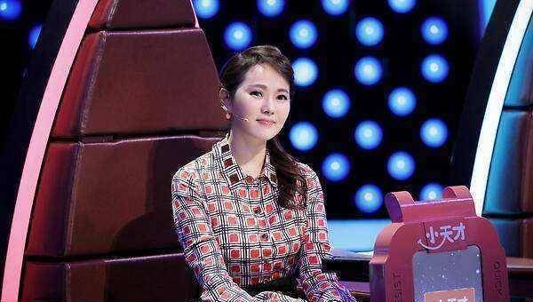 伊能静参加完《姐姐》后，为什么会引起这么大的热度和争议？
