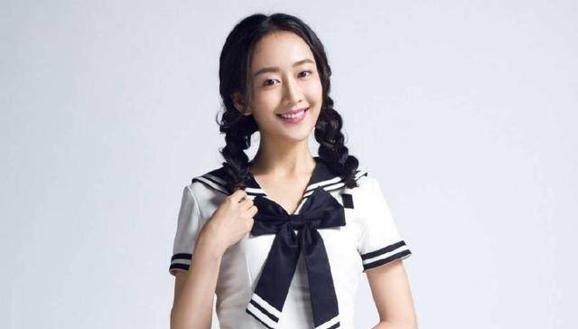 易烊千玺被中戏录取,这两位女星送祝福,王俊凯王源却毫无表示?