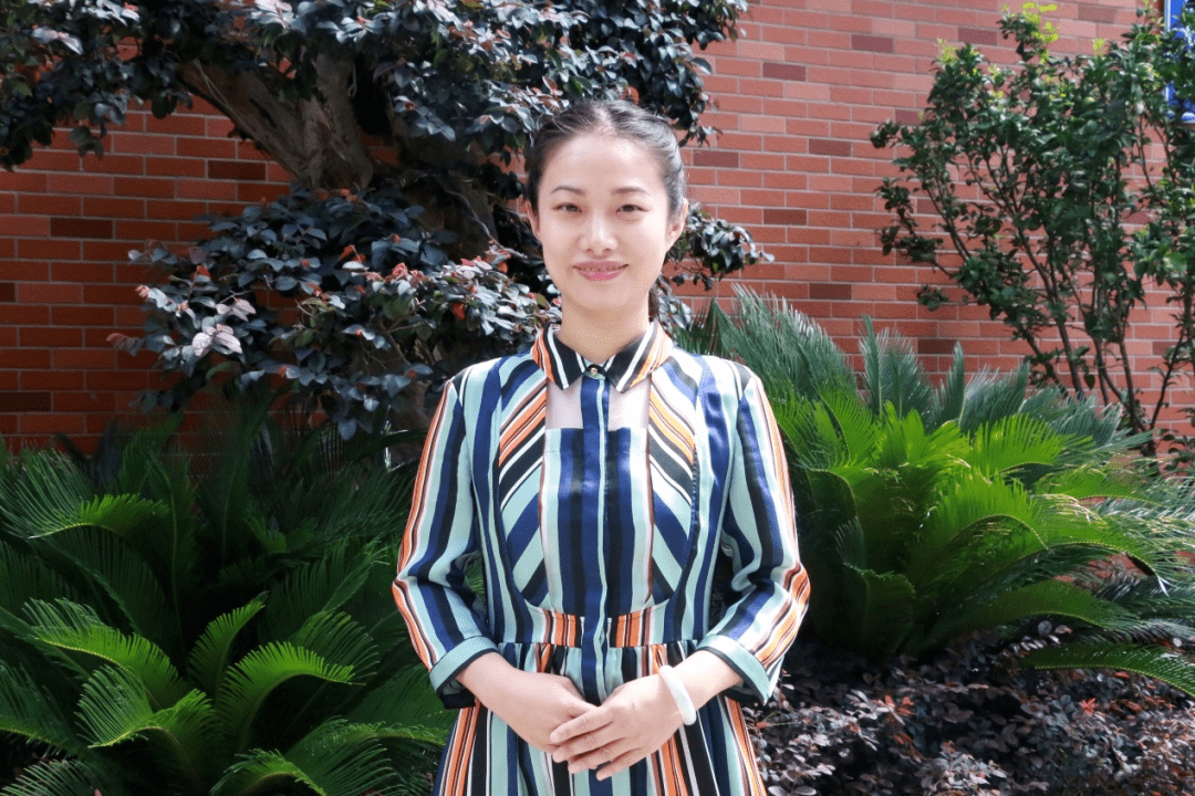 杨晨老师2012年研究生毕业后进入南京市玄武区特殊教育学校,她用一颗