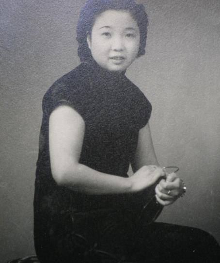 妻子去世15天,他告诉女学生:我爱你已20年_顾颉_谭慕愚_殷履安