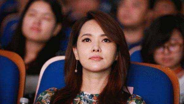 伊能静参加完《姐姐》后，为什么会引起这么大的热度和争议？
