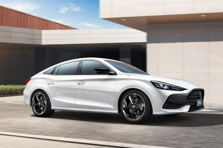 2023款名爵5上市了!外观年轻动感,动力提升,售6.