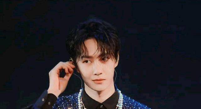 张艺兴,王一博无辜卷入_偶像_演技_电影