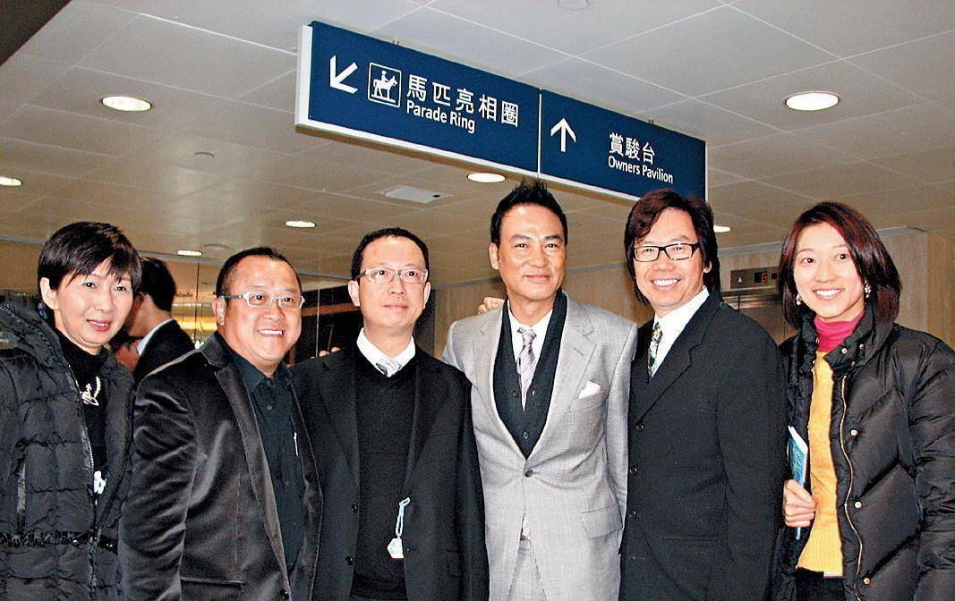 曾志伟另一面:父亲曾是警界高官,在粤港澳挥金玩"马",曾遭黑道人物暴