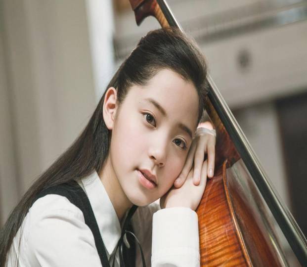 张艺兴调侃欧阳娜娜演技差,欧阳娜娜逆袭成长无视众人吐槽非议!