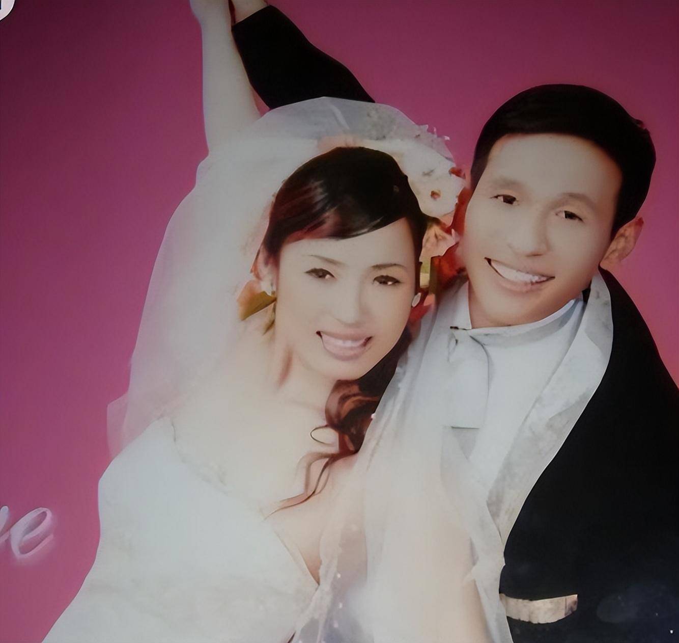 宋小宝7年前与妻子分手,另娶小8岁妻子,被曝多次流产不忠女粉丝?