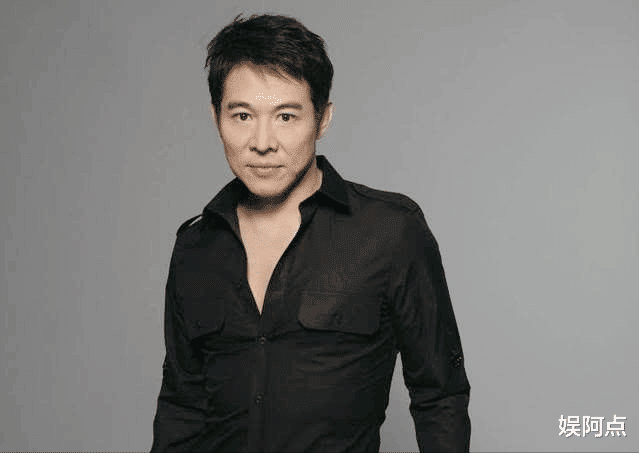 功夫巨星李连杰曾经有过一段匪夷所思的故事,在做客《艺术人生》时