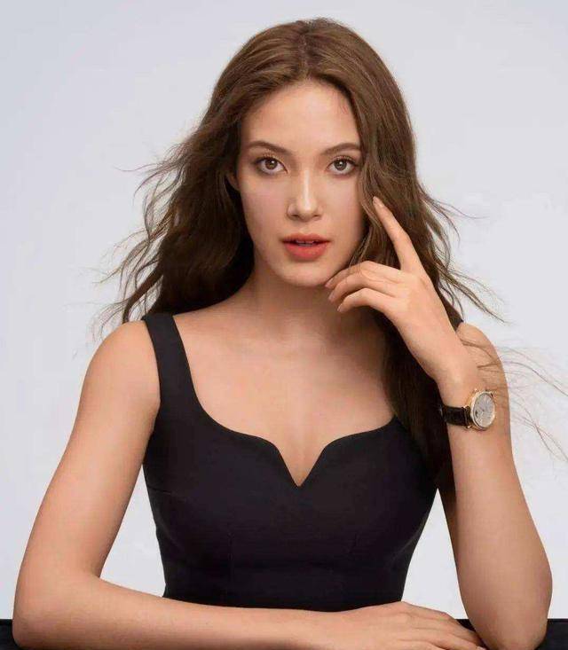 谷爱凌被lv家族安排c位!只比三太子小8岁,千亿身家,嫁豪门有戏_阿尔诺