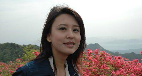 电视美女主持人张蕾,为何会成到主持山东台舞台?_卫视_开花_生活