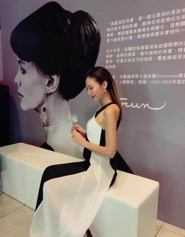 何润东美妻撞脸江疏影傻傻分不清,不过两人婚后太甜蜜啦_照片_妻子