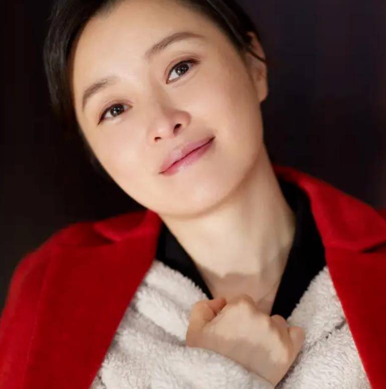 演员吴越:与陈建斌同居5年,分手后未婚未恋,50岁独居_篆刻_演技_父母