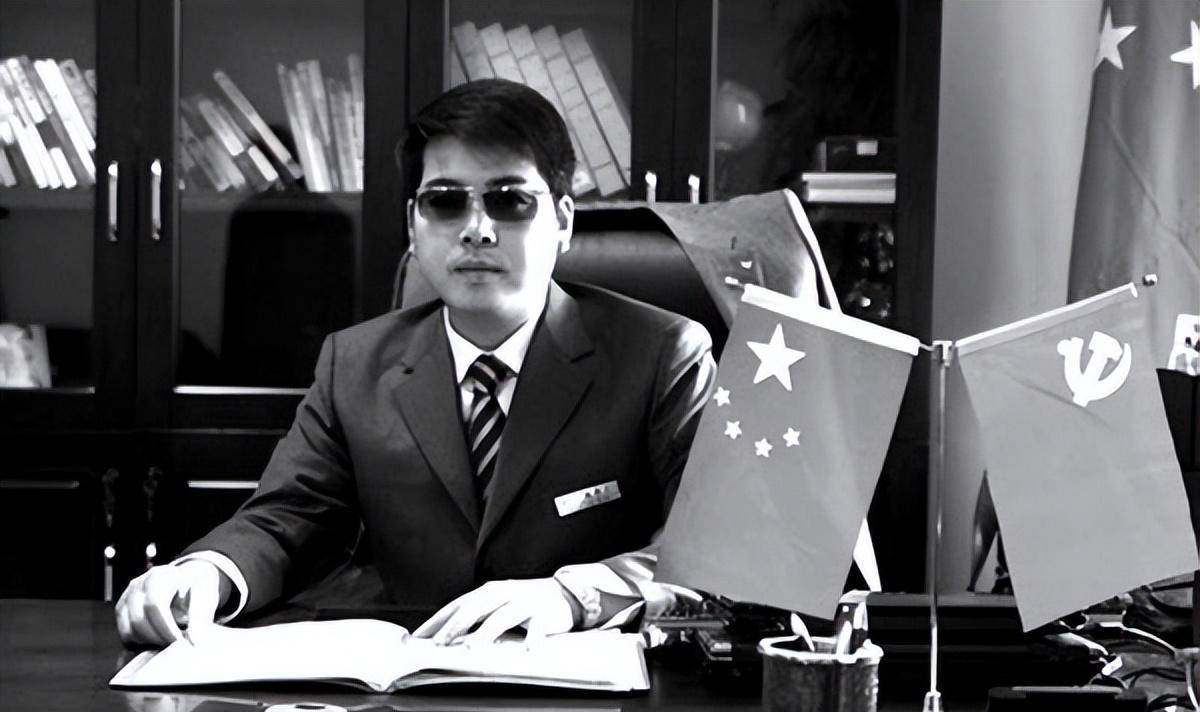 刘旭明的覆灭史:从送人路虎到阶下囚,他做了啥?_工作_母亲_煤炭