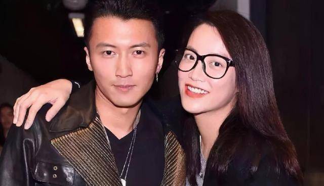 香港娱乐圈幕后推手,41岁未婚生子,霍汶希的故事到底多精彩?