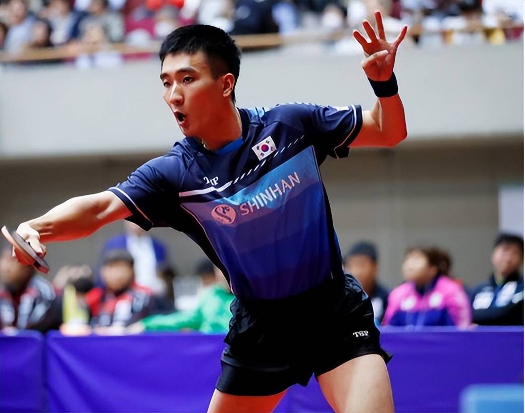 马龙袁励岑战胜韩国名将李尚洙赵大成组合,晋级球星挑战赛男双八强