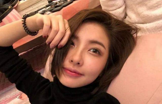 王思聪第14段恋情终结束,从头到尾审美没变,和第一任女友有关_姑娘