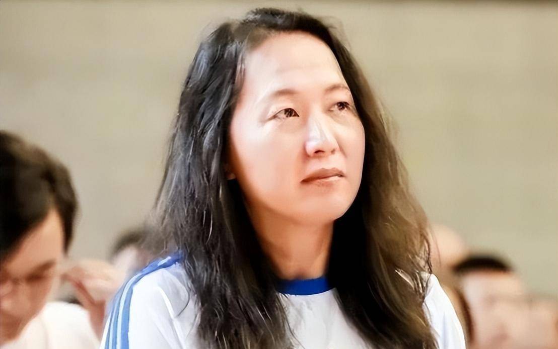 "东方神鹿"王军霞:三婚后定居美国,让前夫孩子叫现任"爸爸"_马俊仁