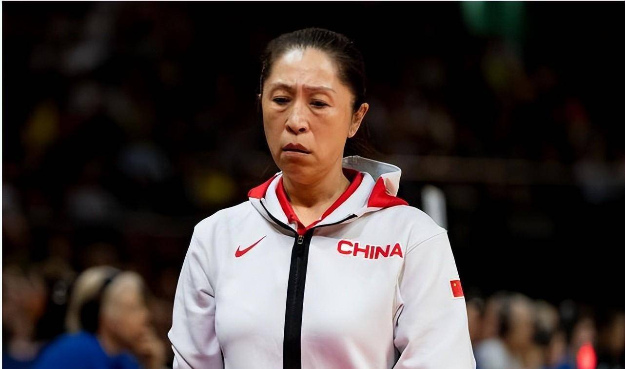 篮协新决定引发争执,女篮主教练郑薇也很无奈!