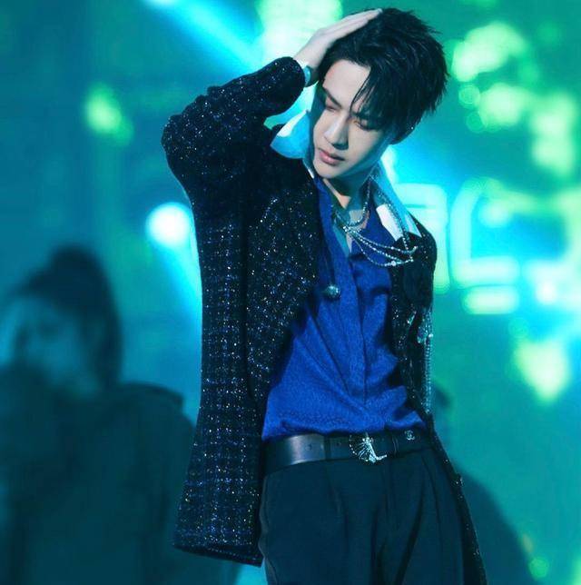 说到底,大家的目的就是,去看一下王一博而已