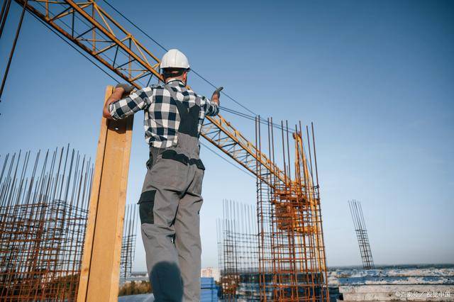 證腳手架證在施工現場使用,是建築行業從事高空作業人員必備的上崗證