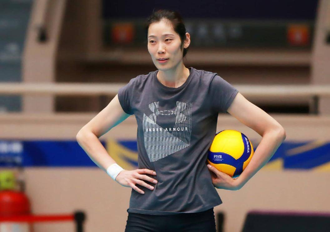 大家感到有些遗憾的是,中国女排队长朱婷并没有回归国家队参加世界