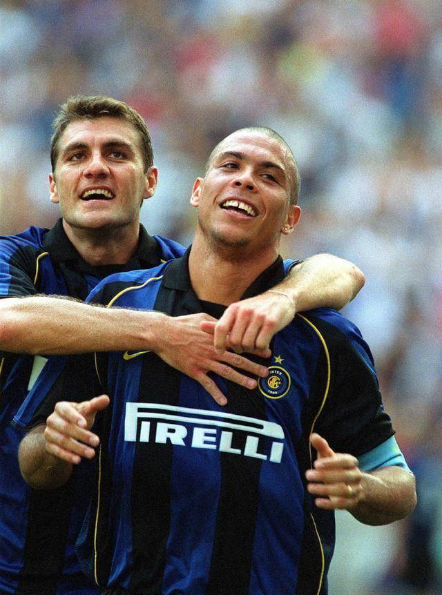 这对本应征服亚平宁的"杀手"组合,最终却没赢得一座冠军_维埃里