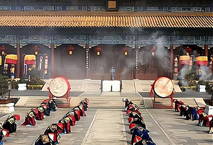 还有很多人问,清朝的皇帝是满族人,那大臣在上朝时,皇帝说的汉语还是