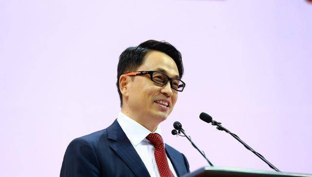 张磊:一个人想成事,不在于情商和智商,建议看看这三点_投资_进化_方向