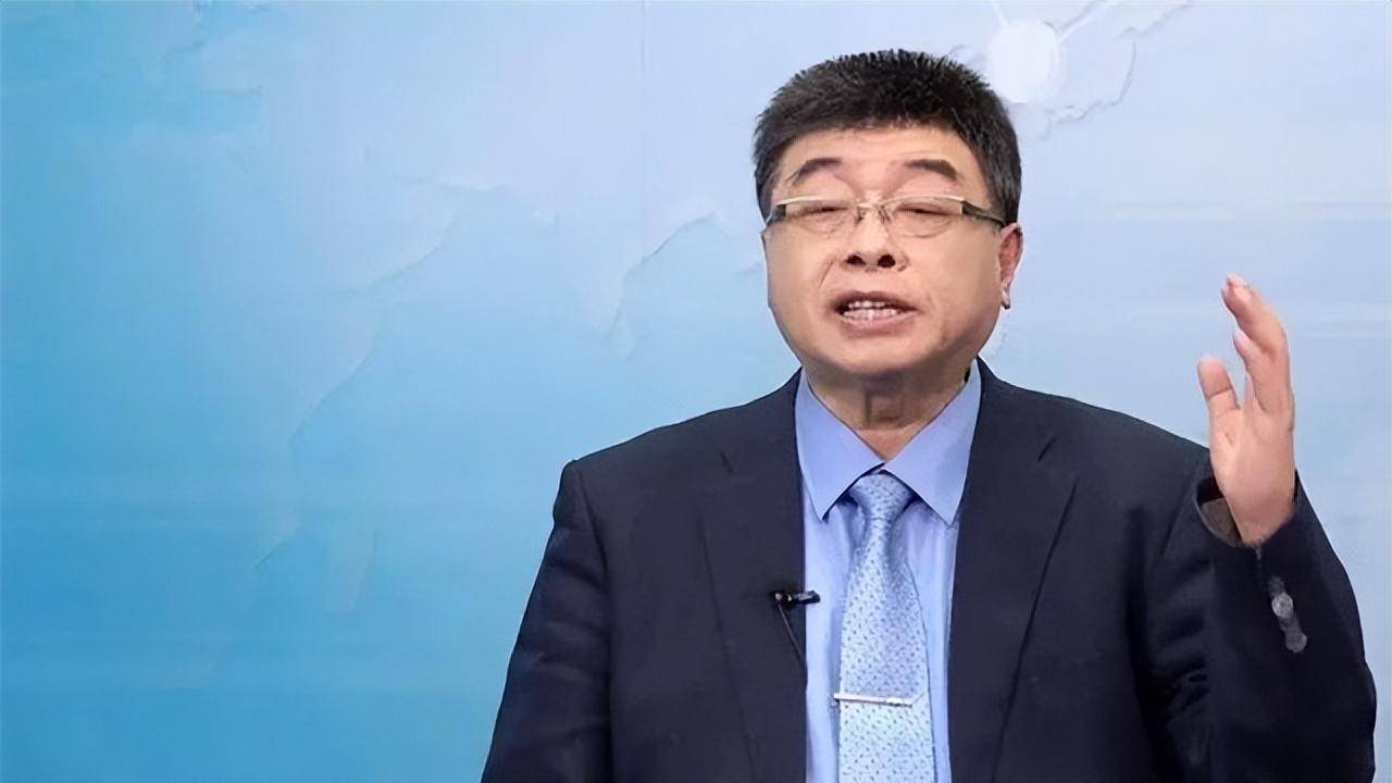 邱毅与前妻的爱与痛,三个小孩,成了邱毅思念前妻的精神依靠_谢京睿