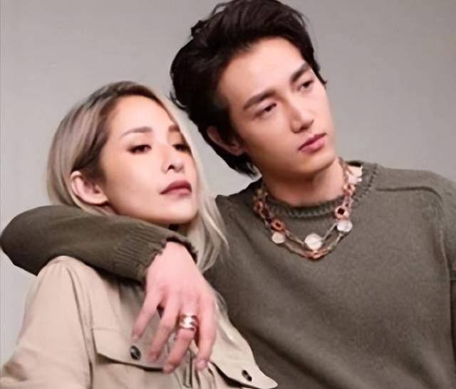 42岁萧亚轩又有新恋情?