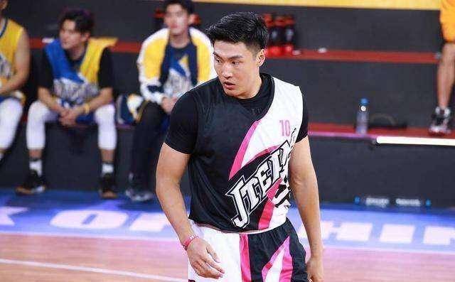 cba三消息:阿的江谈新疆未来,三篮集训赛险胜,高尚仍未获合同_周琦