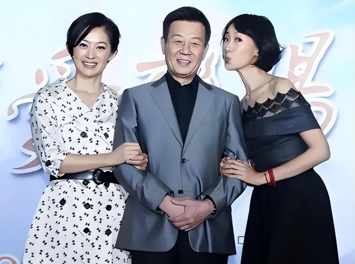 一妻一妾楼上楼下住,平安无事生活27年,晚年却说后悔了_崔瑶琪_许黎丹