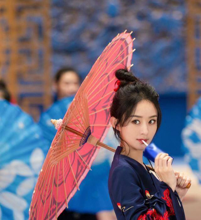 "收视女王"赵丽颖三部大戏蓄势待发,并将首次担任综艺常驻mc!