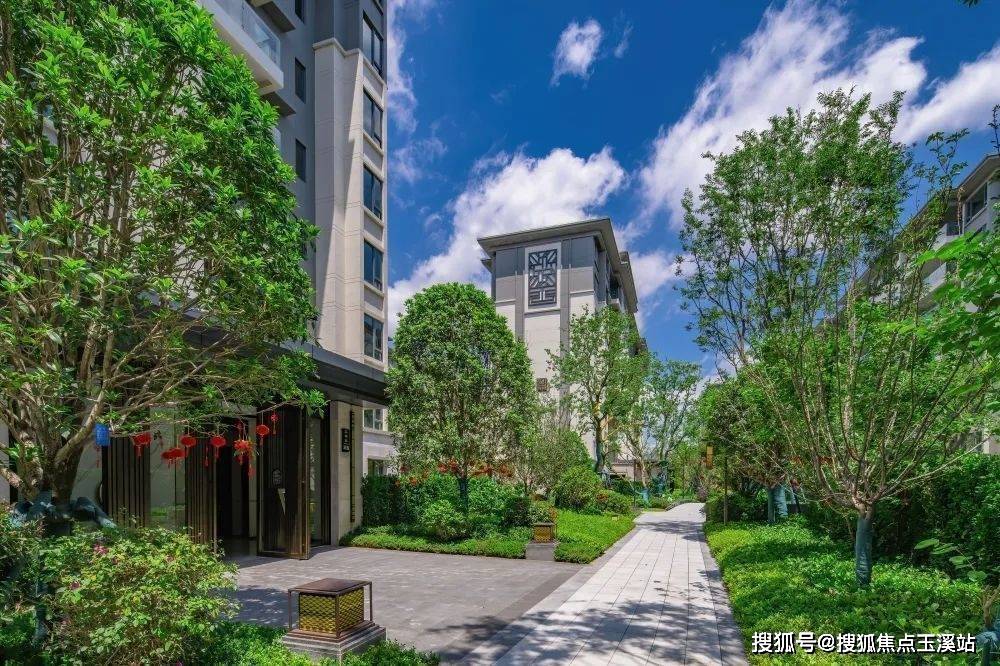 昆明富人区 | 草海买房应该怎么选? 哪些楼盘品质高?_项目_洋房_央企