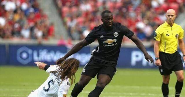 从球迷眼中的虐菜型到穆帅心中的顶级射手,卢卡库只用有45分钟_进球