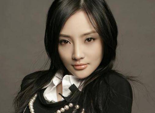 贾乃亮在保护谁?_李小璐_孩子_王宝强