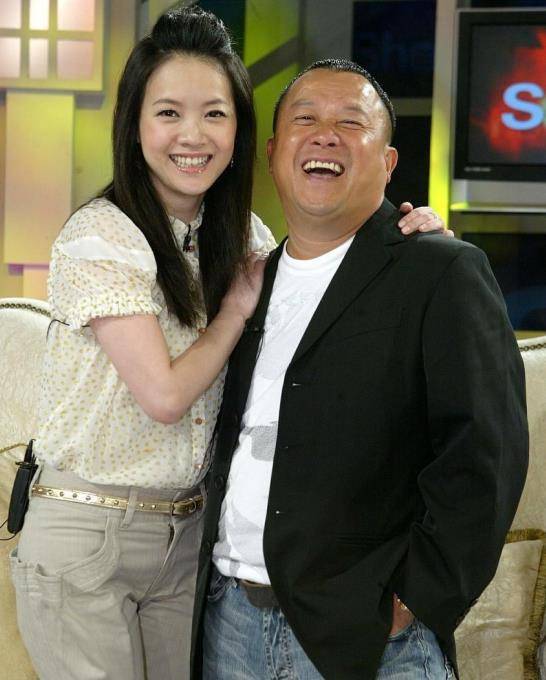 陷三角恋落小三说名,感情坎坷活出自我的曾宝仪_曾志伟_林明谦_父亲