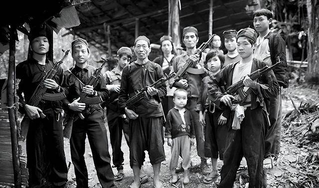 老挝进行过联合大轰炸,为此,这个弱小无辜的国家场战争重新陷入到赤贫