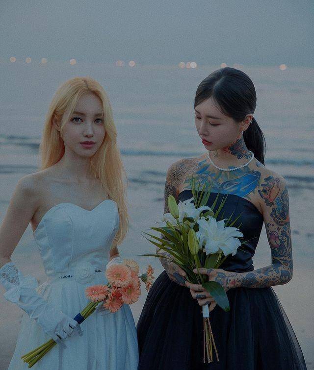 ahnlina,国外非常有名的辣妈纹身师_linaahn_气质_外国