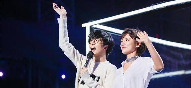 曾给薛之谦打0分,因少穿了1件衣服,让张国立60分钟无法转头_伊一_朱丹