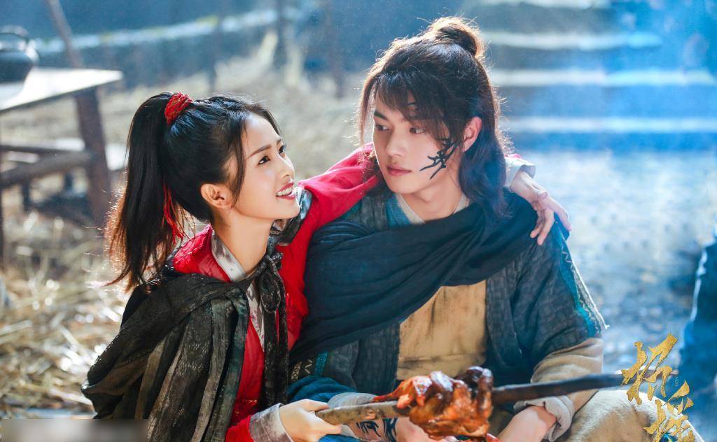 此剧是由白鹿,许凯,代旭,肖燕主演的仙侠言情剧.而且剧情轻松明快