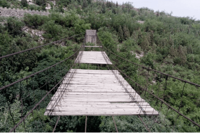 在峰峰,有一种集体回忆叫"西山公园"_游泳池_水泥路_台阶