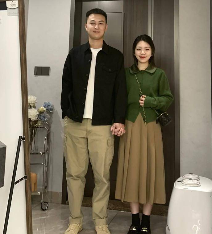 于是,猫姐找到了一个值得学习的标杆——博主切椰丝,喝椰汁.