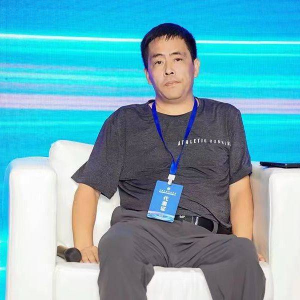 优秀科技成果项目路演2由三台县委常委,县政府副县长陈玉芳主持,河北