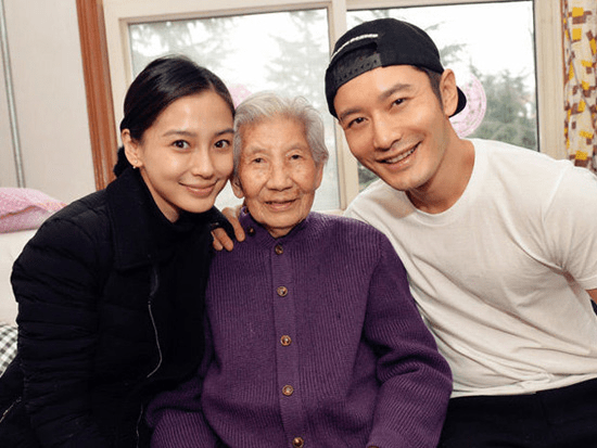 她片酬超李连杰和成龙的总和,走路也要收钱,黄晓明或已高攀不起_杨颖